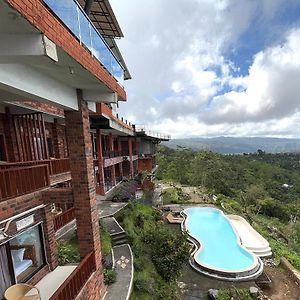 Caldera Hotel & Restaurant